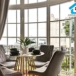 Relaxing Seaside Retreats